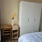 게스트하우스 De Luxe Dubai , Chambre, Salon Et Sdb Prives, Cuisine Partagee 3*