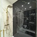 De Luxe Dubai , Chambre, Salon Et Sdb Prives, Cuisine Partagee 리에주