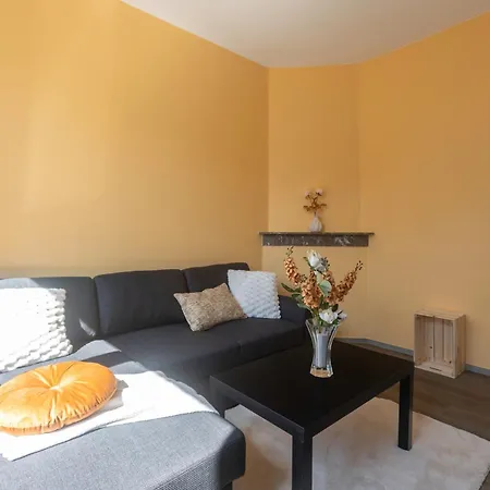 Gasthuis De Luxe Dubai , Chambre, Salon Et Sdb Prives, Cuisine Partagee 3*